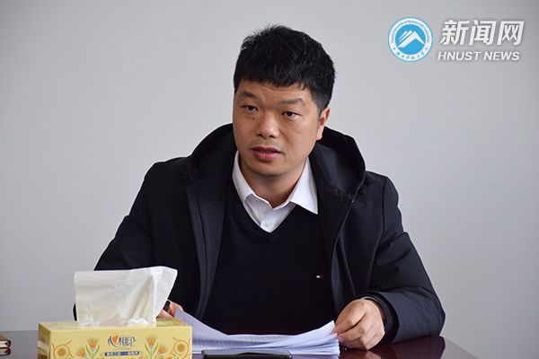 梁伟讲话.JPG