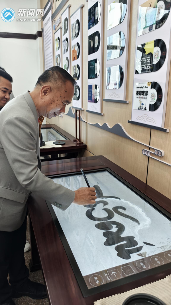 26a8720c15c24025881de3cb286770eb.png 26a8720c15c24025881de3cb286770eb.png