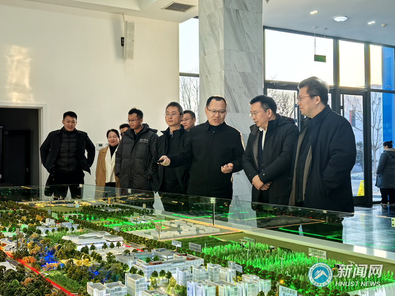 尹双凤赴北京走访校友并开展调研