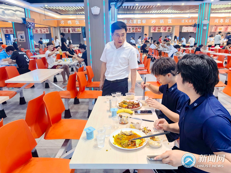校党委书记蒋丽忠督导检查大运会食宿运行保障工作