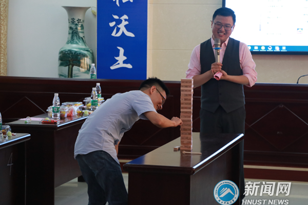 气氛热烈1.png